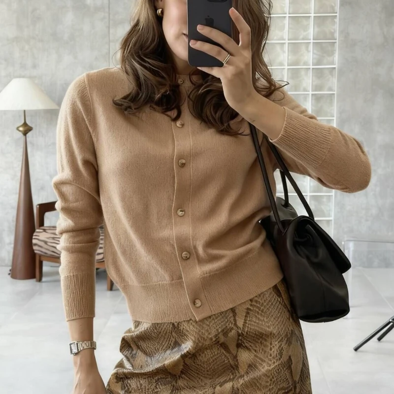 เสื้อโค้ทถักไหมพรมแขนยาวทรงเข้ารูป คอทรงกลม สีพื้น สำหรับผู้หญิง สไตล์ลำลอง เหมาะสำหรับใส่ในฤดูใบไม้ร่วงและฤดูหนาว