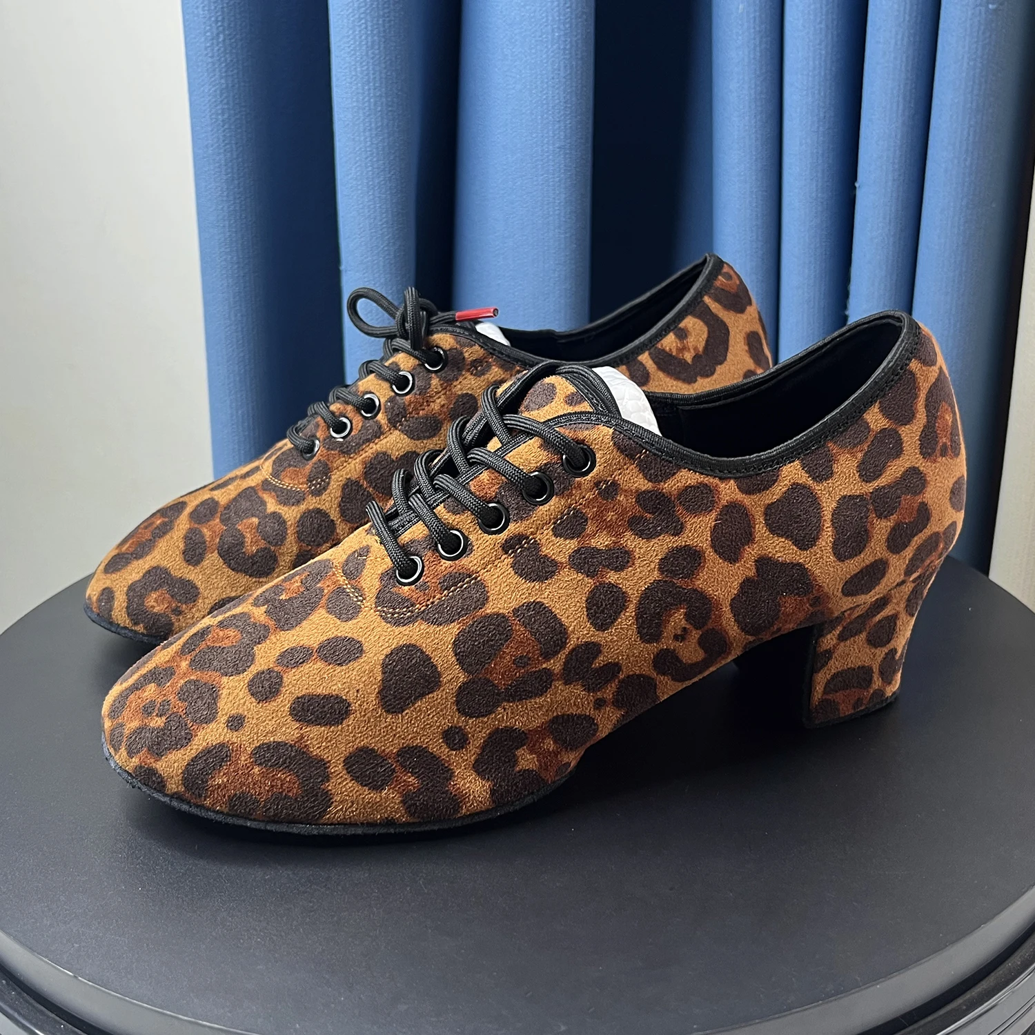 Leopard Print Latin Ballroom Dance Shoes for Women Lace-up Practice Closed Toe Modern Salsa Dance Teaching Performance Dancing S