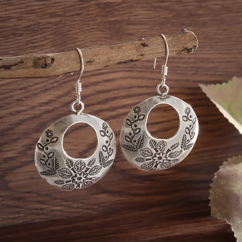 Silver-Plated Hand-Carved Pattern Circle Dangle Earrings for Women Retro Exaggerated Hypoallergenic Earrings Fashion Jewelry