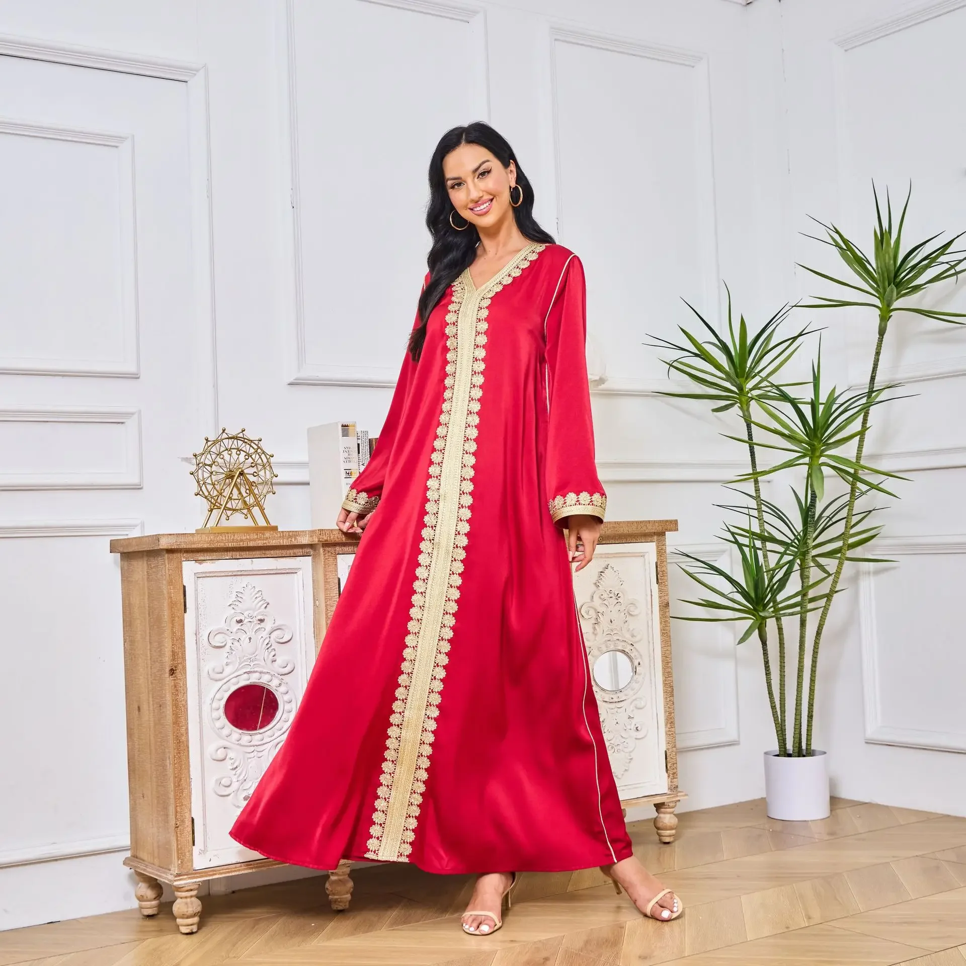 Gouden Borduren Vrouwen MuslimSimple Lange Jurk Lange Mouw Maxi Jurk Vrouwelijke Casual Arabië Gewaden V-hals Jurk voor Vrouwen