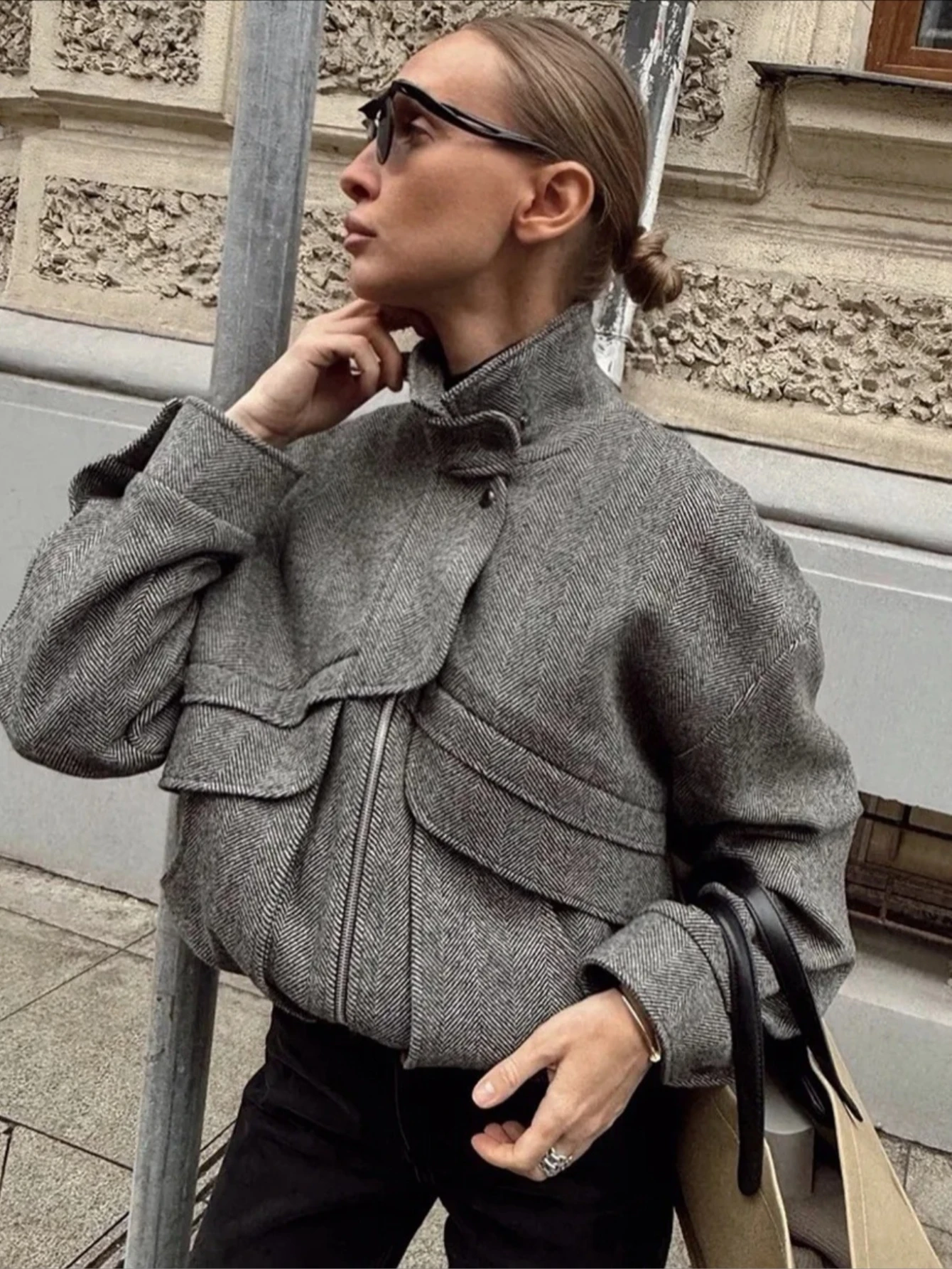 

Женские укороченные куртки Y2K в стиле стритвир, осенние, серые, на молнии, свободного кроя, с пэчворком, с завышенной талией