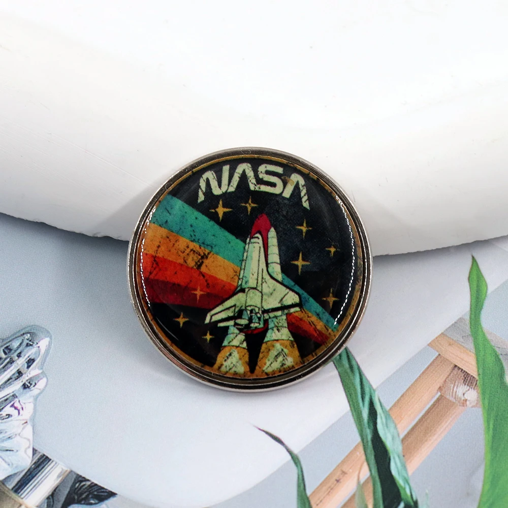 Aerospace Rocket Badge Space Astronaut Brooch Cartoon Creative Icon Metal Lapel Pin Fashion Jewelry Collar Ornament Decoration