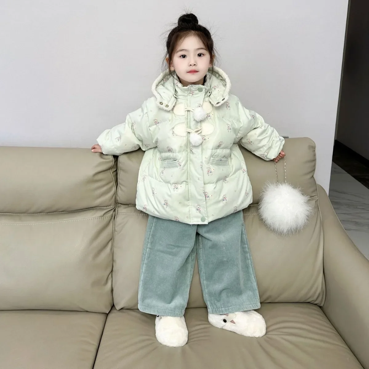 

2023 Children's down jacket Green bunny 90 new national standard white duck down coat