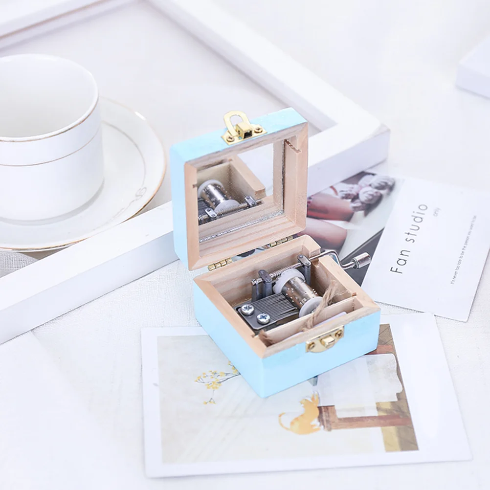 

Wooden Music Box Kitten Shape Mini Hand-Cranked Mechanical Wind Up Rotation Gift For Birthday Christmas Valentine Wedding