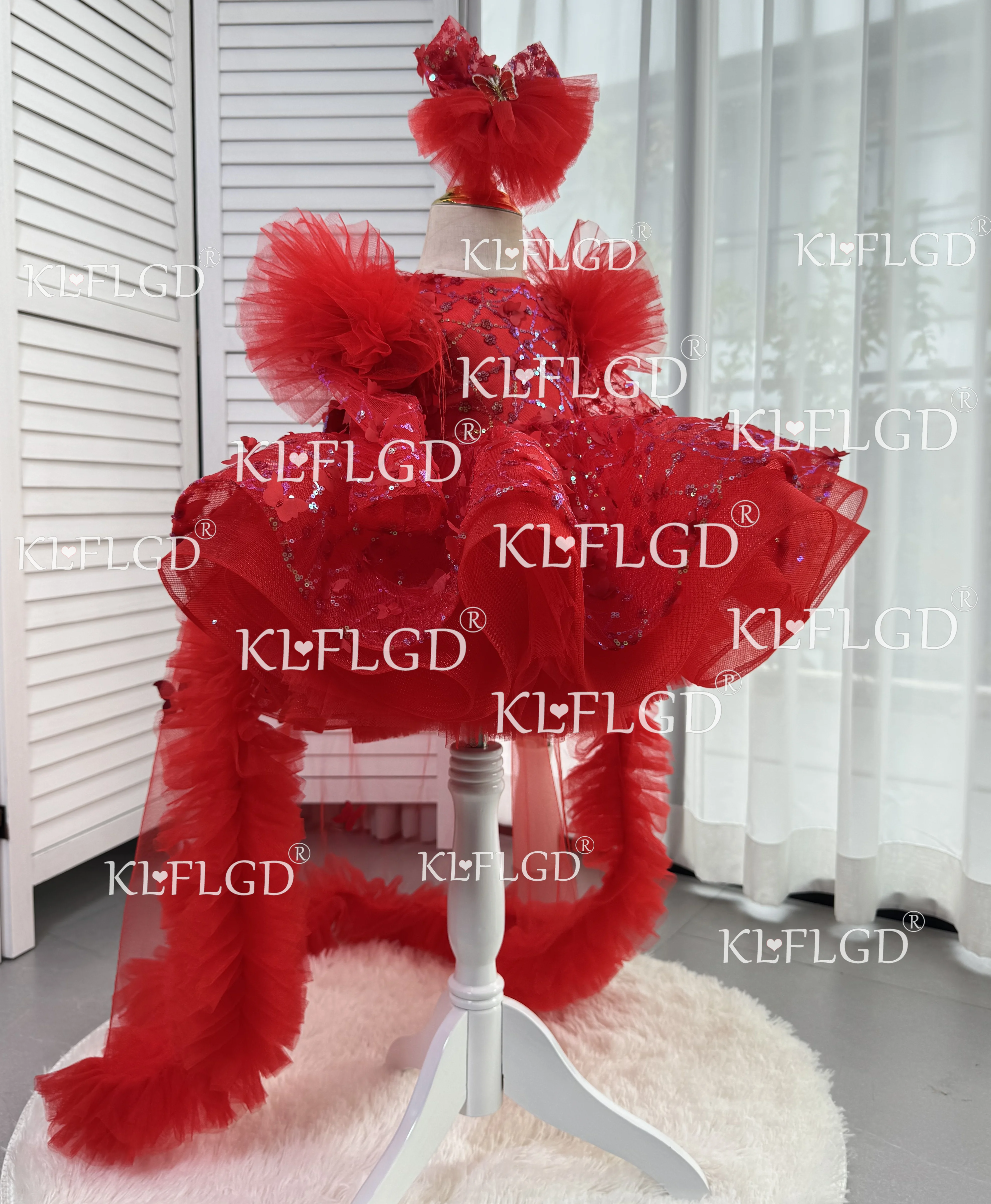 

Exquisite girl party dress elegant girl birthday party evening dress tulle butterfly flying sleeves fluffy skirt new children's