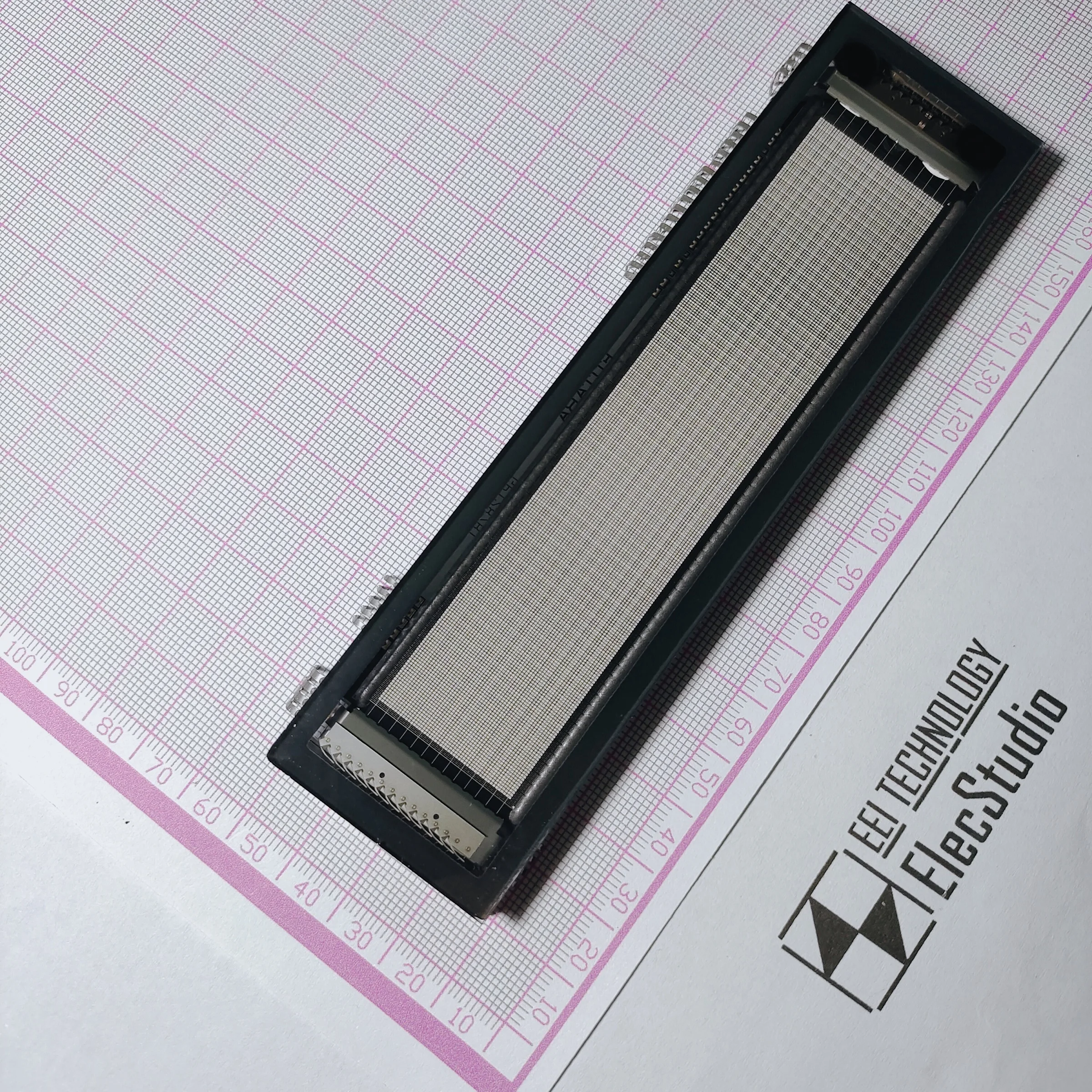 The Disassembly Parts of the GP1287BI/AI Futaba VFD256x50 VFD Lattice Fluorescent Display Screen Have a Good Color.