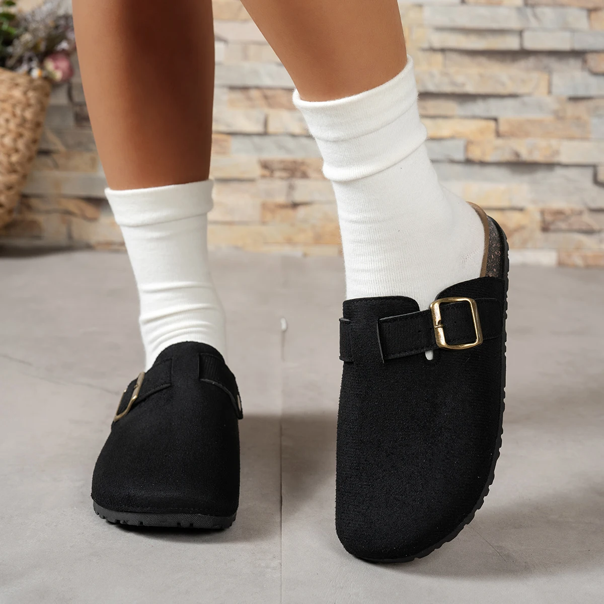 Large Size Fashionable Thick Bottom Slippers Retro Belt Buckle Easy Wear Outdoor Slippers round Toe Rubber Sole for Adults image 6