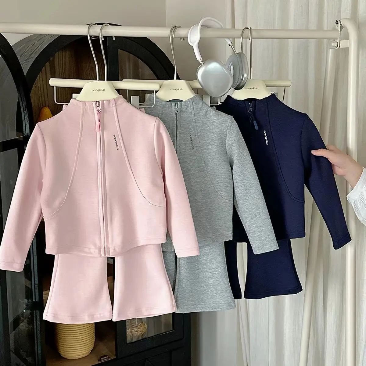 New Spring Autumn Korean Style Girls Two Piece Outfit Zipper Hoodie Jacket Matching Flare Pants Casual Tracksuit For Baby Kids