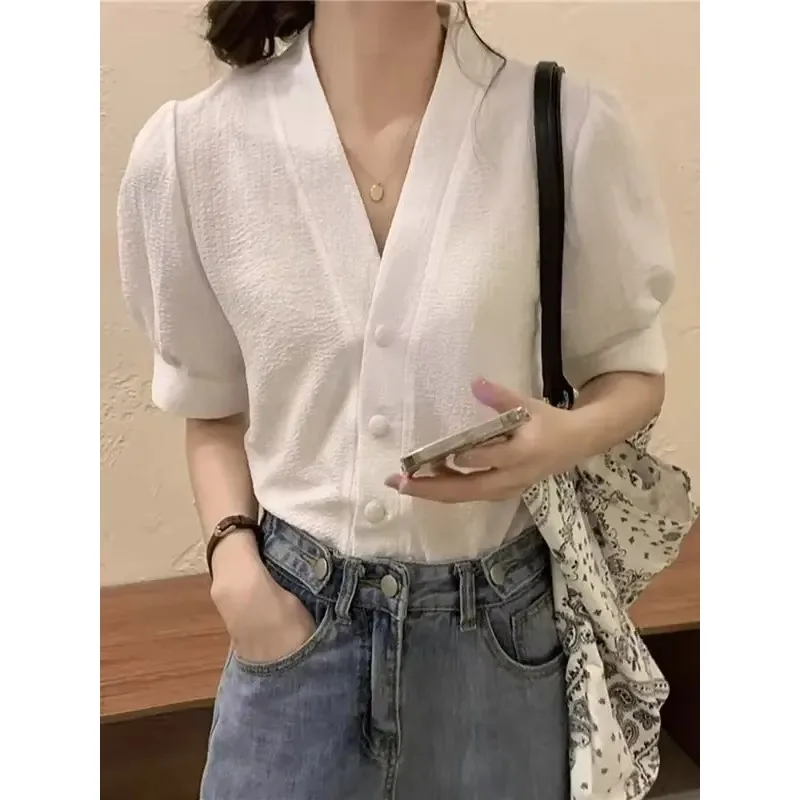 Chemises à manches courtes pour femmes, chemisier décontracté en mousseline de soie, élégant, brodé, ajouré, manches à volants, féminin, Chic, léger, été