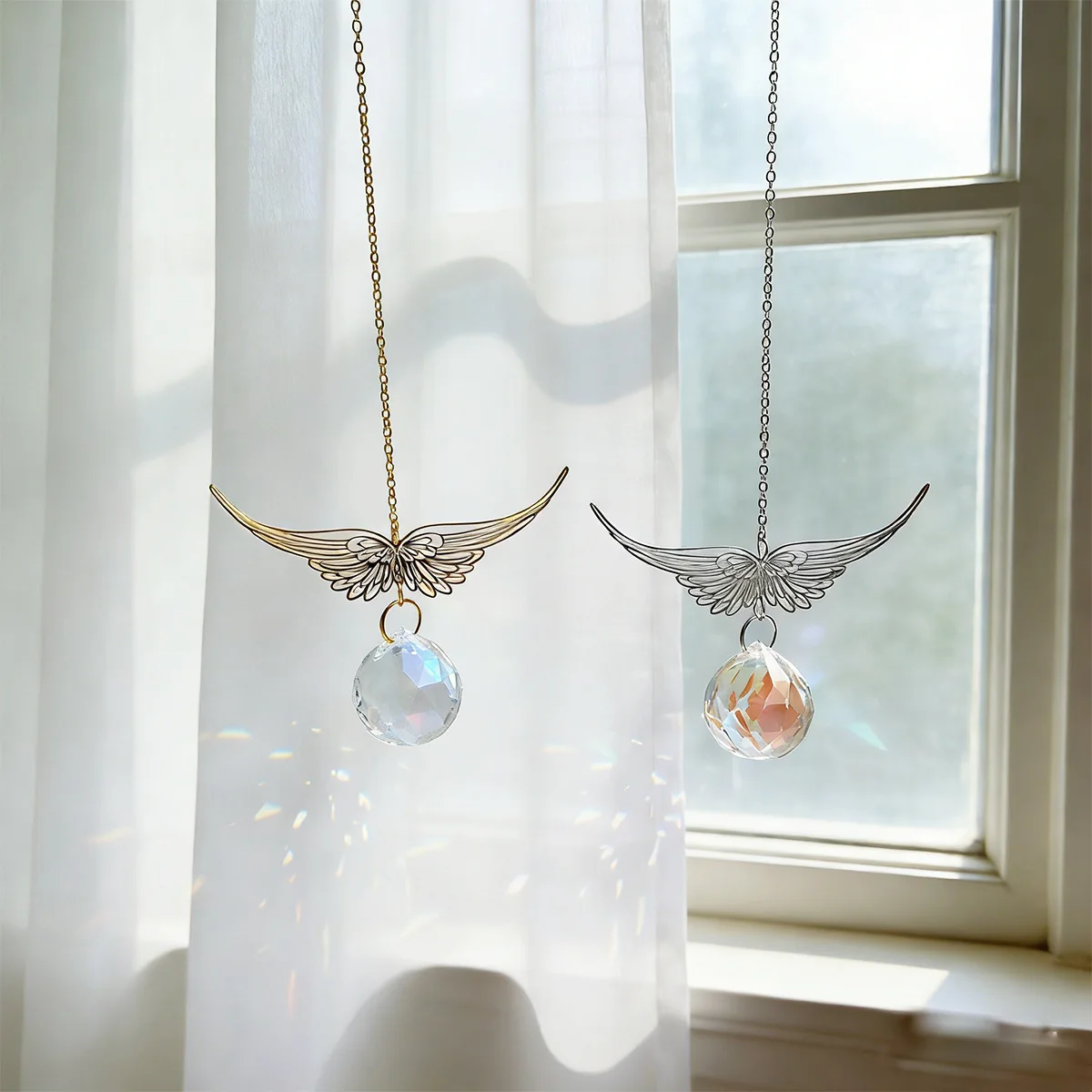 1 Stück Kristall-Ornament, gepaart mit Engelsflügel-Kristall-Ornament, Sonnenfänger, Kristalldekoration, Fensterdekoration, Auto-Hängedekoration, Trostgeschenk (Zwei Optionen: Gold/Silber)