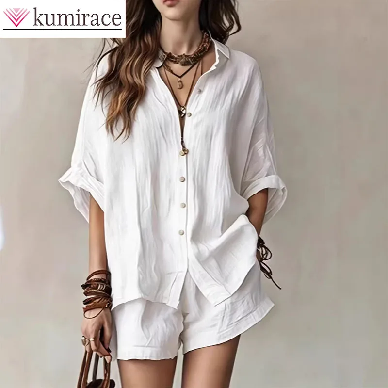 

Женский модный повседневный комплект из двух предметов: рубашка свободного кроя на пуговицах и шорты, однотонный, весна-лето 2026