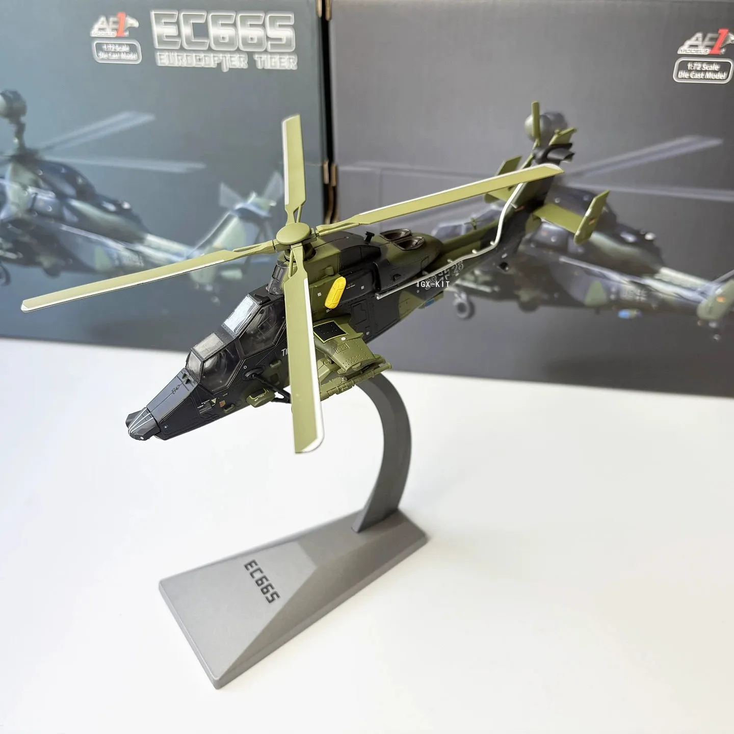 

1/72 Scale Metal Airplane German EC-665 EC665 UHT Tiger Helicopter Army Fighter Aircraft Models For Adults Toy Collection