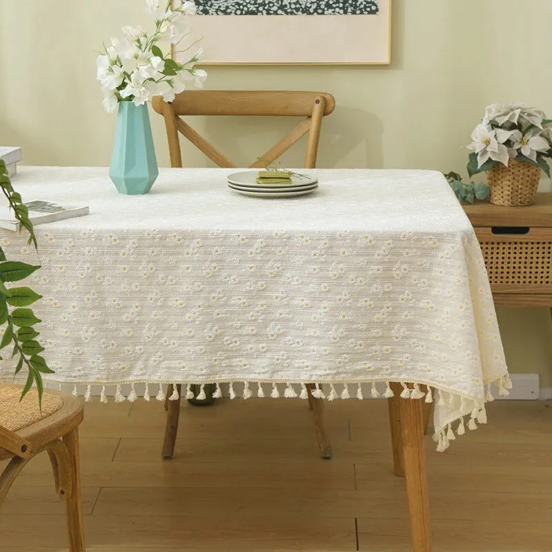 Small Daisy Pattern Desktop Tablecloth Embroidery Household Party Rectangular Flowing Floral Design Dining Table Cloth Simple