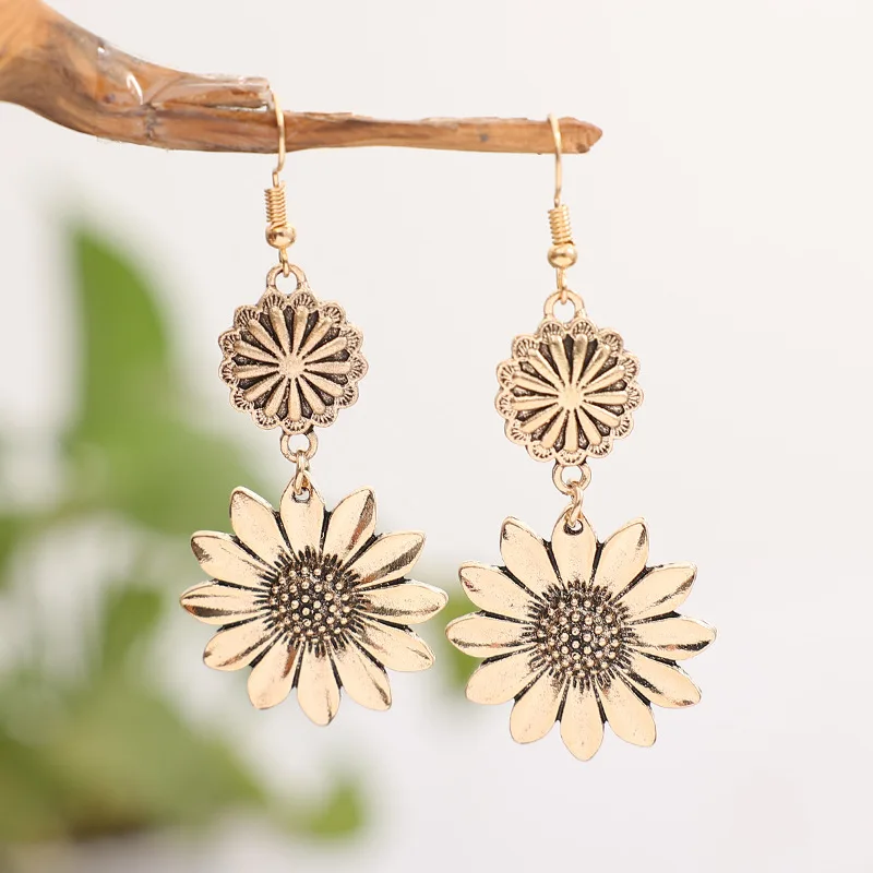 Ethnic Gold Color Carving Sunflower Earrings Vintage Metal Die-casting Pattern Flower Dangle Earrings for Women