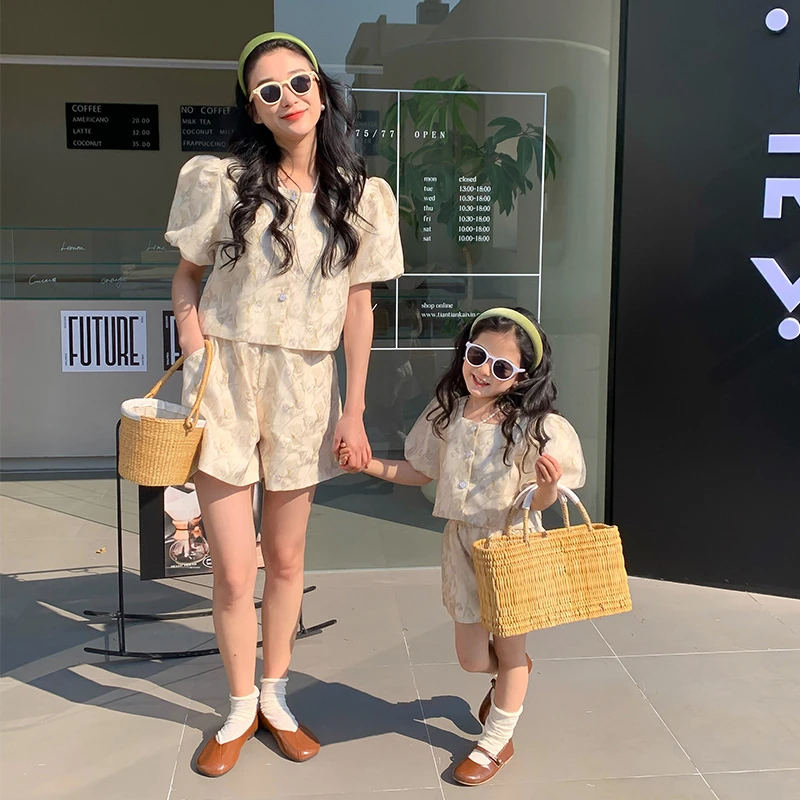 Mom and Daughter Equal Sets Clothes Mother and Baby Girl Top Shorts Two Piece Outfits Women Clothing Mummy and Me Matching Suit