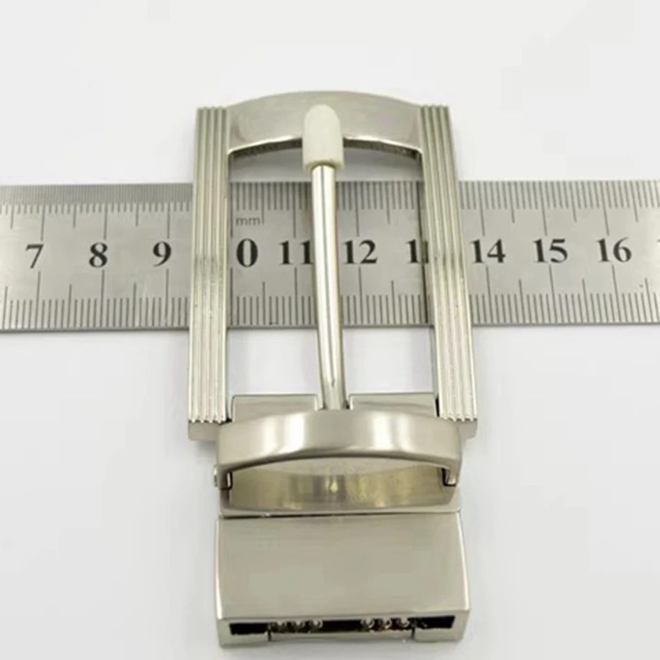 

Double-sided rotating belt buckle, DIY leather and leather art hardware accessories, pin buckle, zinc alloy buckle, D type