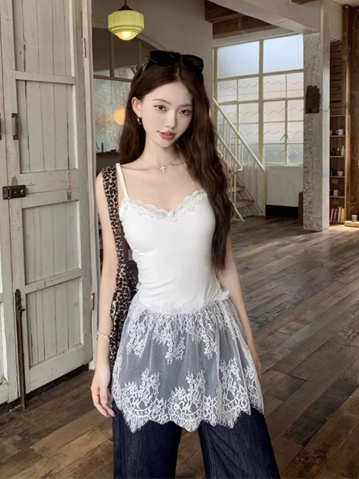 

Sweet Cute Girl Lace Vest Aesthetic Women Summer Harajuku Embroidery Flower Sleeveless Camisole Grunge Hollow Out White Top Wh1