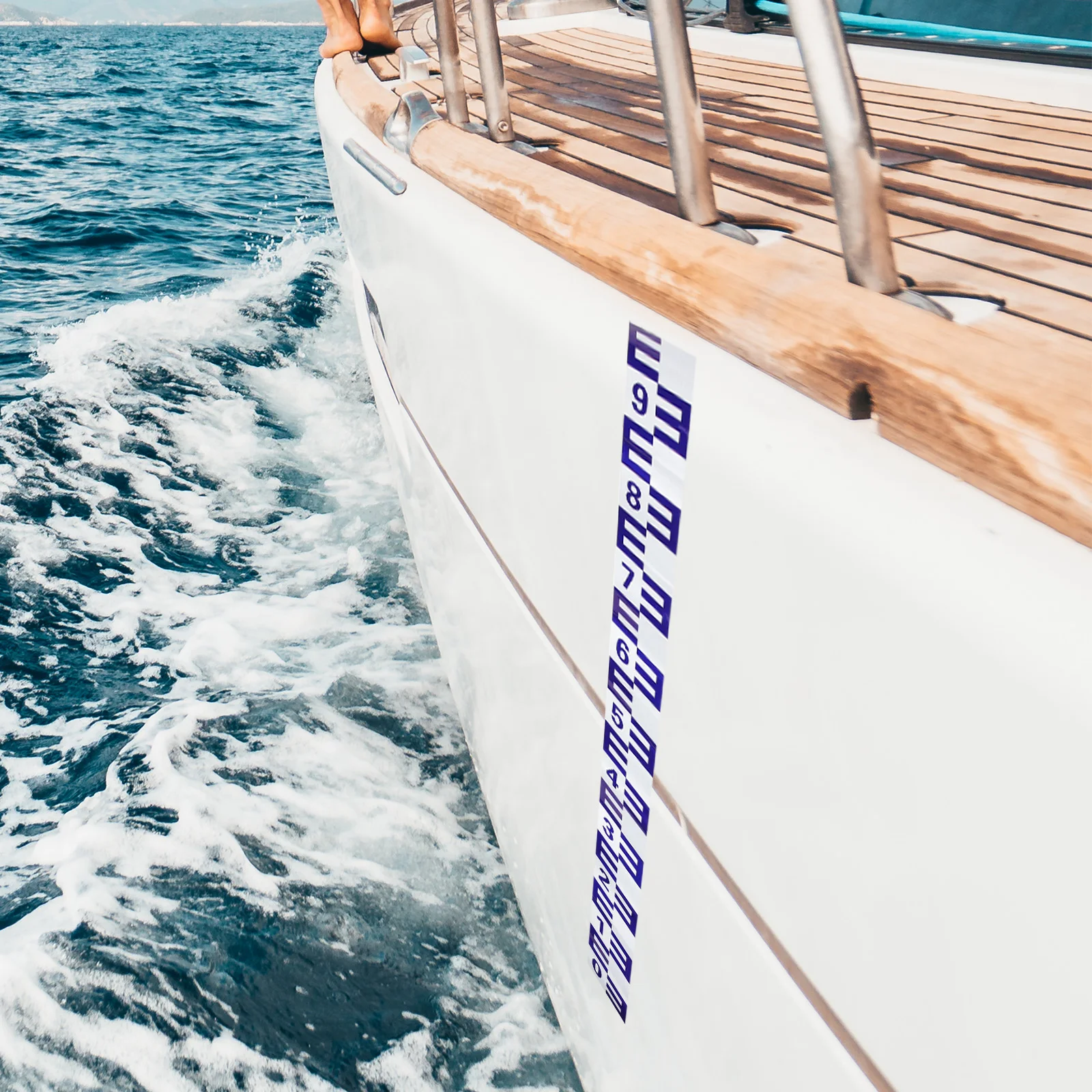 HighQuality Reflective Water Level Sticker Gauge SelfAdhesive For Pools Ponds Lakes Depth Measuring Ruler