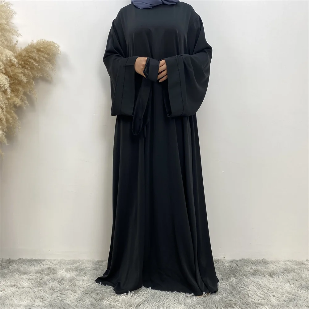 عباءة لُجَين (Lujain Abaya) S7cfcbb07ca5d4386824440e42d5831abj