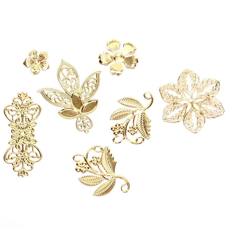 【IIOO】50Pcs Vintage Metal Leaf Filigree Flower Slice Charms DIY Craft Jewelry Making Tools