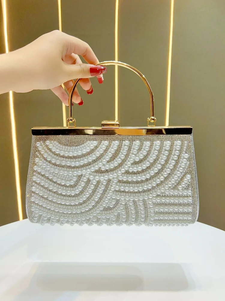 

Luxury Beading Clutch Bags for Women Fashionable Diamond Wedding Purse Clutch Elegant Party Banquet Handbags Chain Shoulder Bags