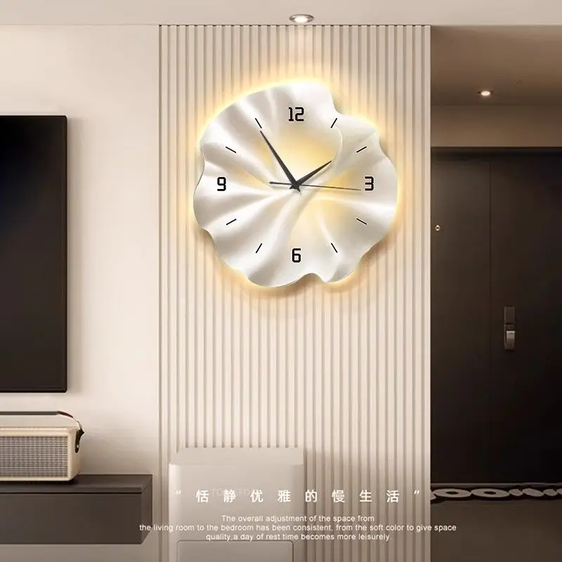 

LED light creative high-end abstract clock wall living room wall clock 2025 new internet celebrity restaurant hanging table