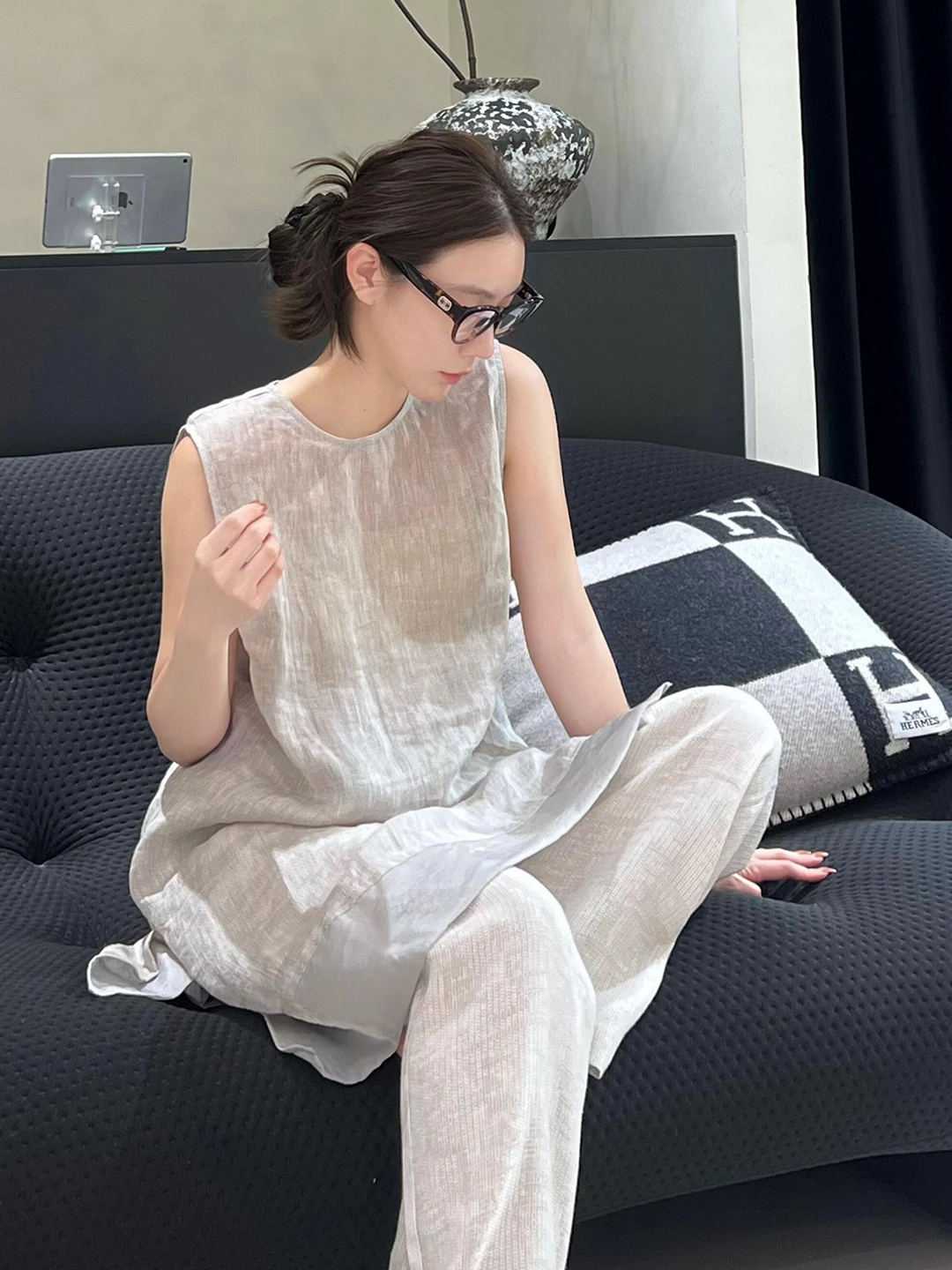 Linen Cotton Casual Sleeveless Dress And Pants Two-Piece Set for Women Summer Loose Age-Defying Fashion Ensemble
