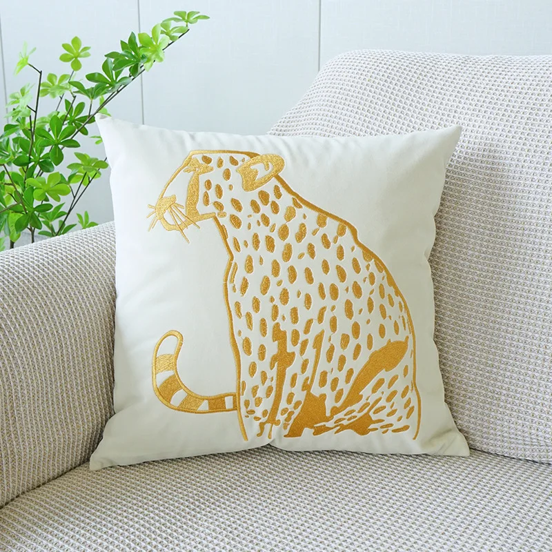 Modern Luxury Embroidered Black Leopard Pillow Cover with Gold Embroidered Velvet Cushion Cover 45x45