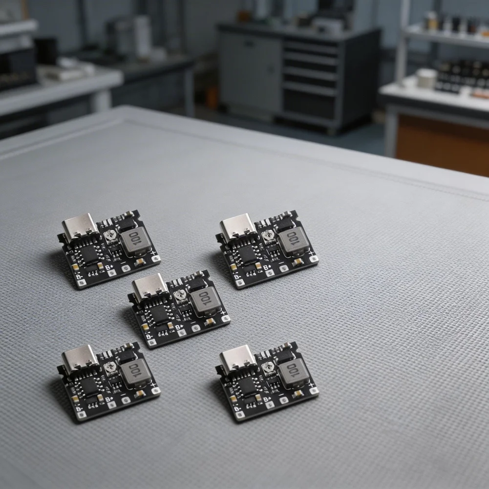 Step-Up Power Module for Lithium Batteries with Adjustable Output 4.2V to 28V Constant Current Charging and Thermal Protection