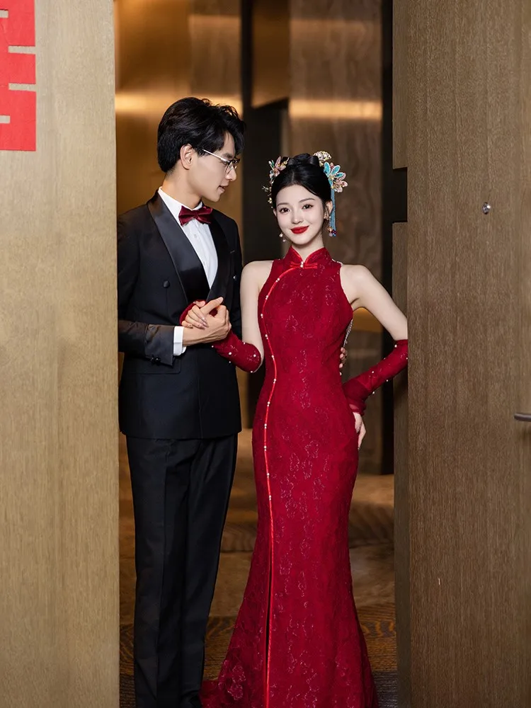 Novo vestido de noivado cheongsam vermelho sem mangas estilo chinês com cauda pequena