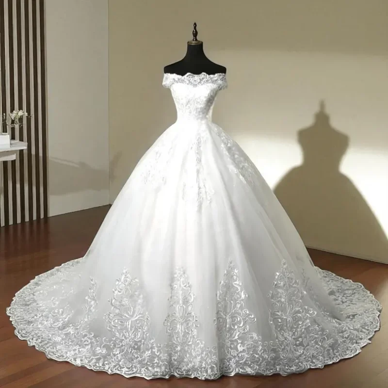 

Customize 2025 Bohemian Lace Decal Wedding Dress With Elegant And Sweet Neckline And Long Trailing Luxury Wedding Dress