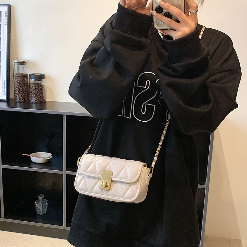 

Hundreds of ins fashion small bag female 2025 new foreign flavor embroidery line texture shoulder bag chain crossbody bagy bags