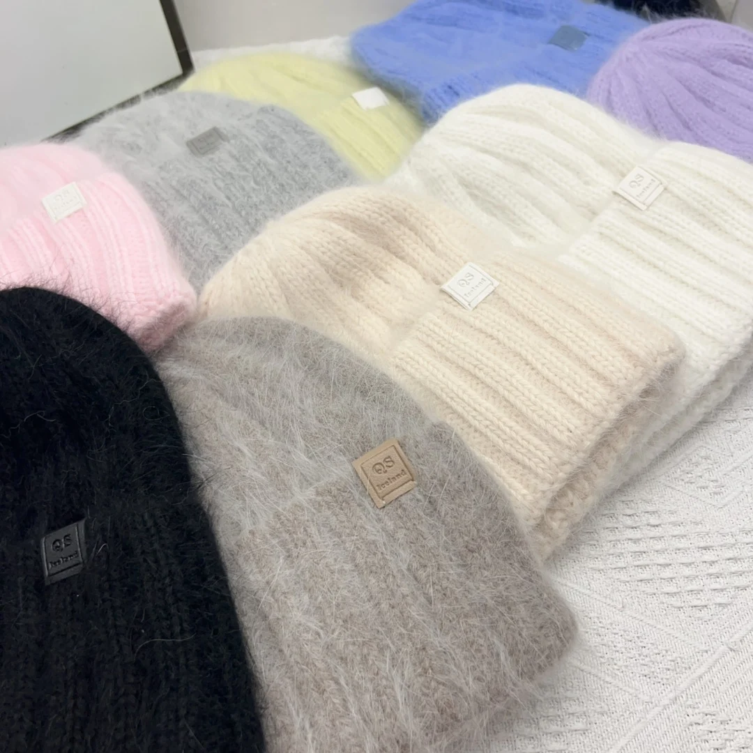 

Женская зимняя шапка из смешанного кроличьего меха, мягкая и толстая защита ушей, мешковатая ветрозащитная вязаная шапка для улицы, большой размер 2025, новинка