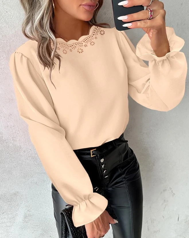 

Women's Casual Scallop Trim Neck Hollow Out Top Asymmetrical Neck Design Temperament Commuting Woman Fashion Bell Sleeve Blouses