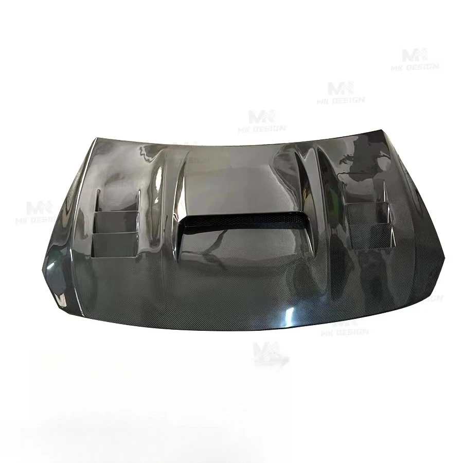 High Quality Carbon Fiber Front Bonnet Hood for  GLA45 X156 2014-2017 Body Kit Engine Hood Cover Car Accessories