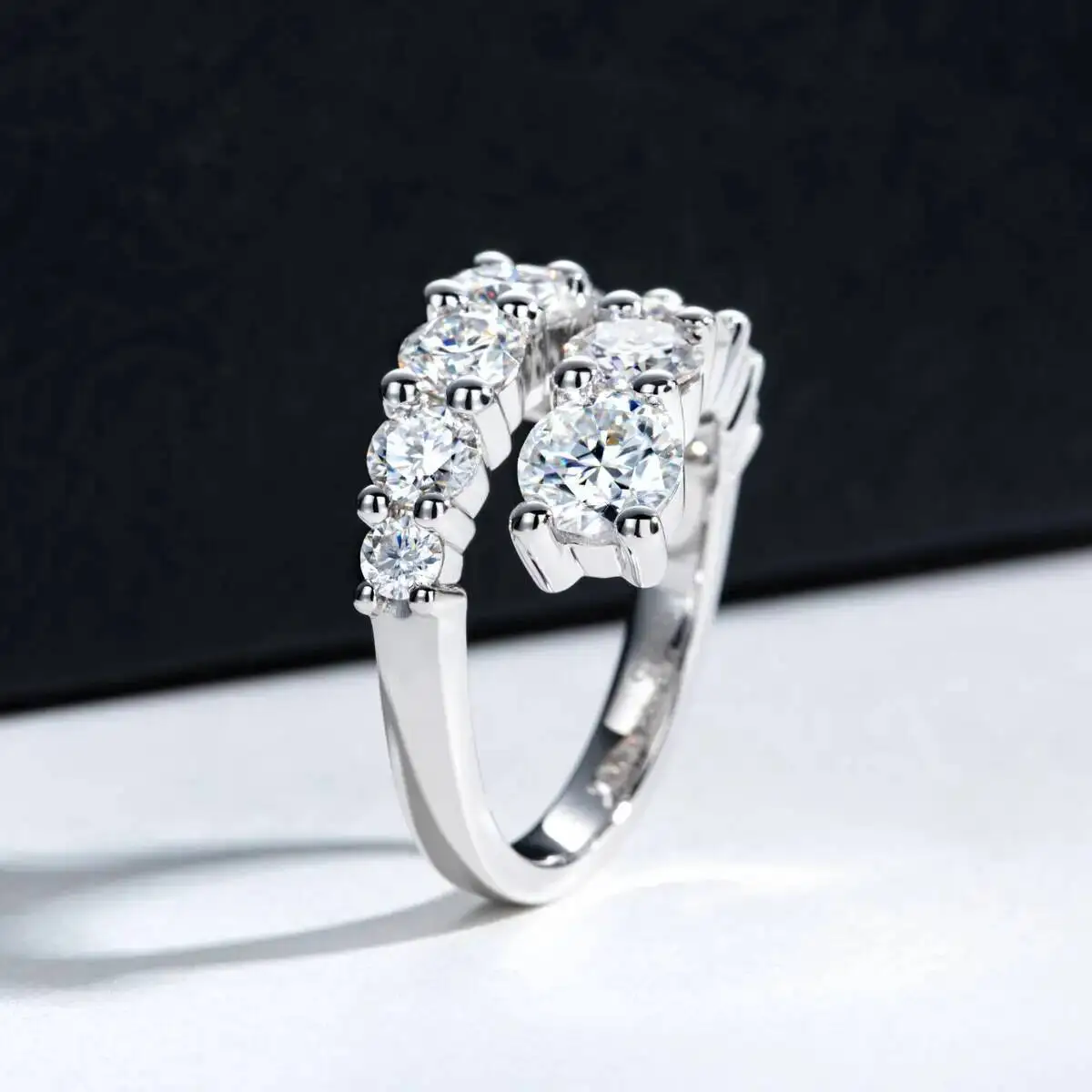 TY 925 Silver Moissanite Rings Woman Bands 10 Stones Sparkling Diamond Twist Shank Wedding Ring Engagement Jewelry