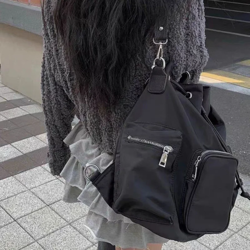 Mochila de nailon dulce y fresca, bolso de hombro tipo bandolera ligero para mujer, mochilas informales de diseño a la moda con doble correa