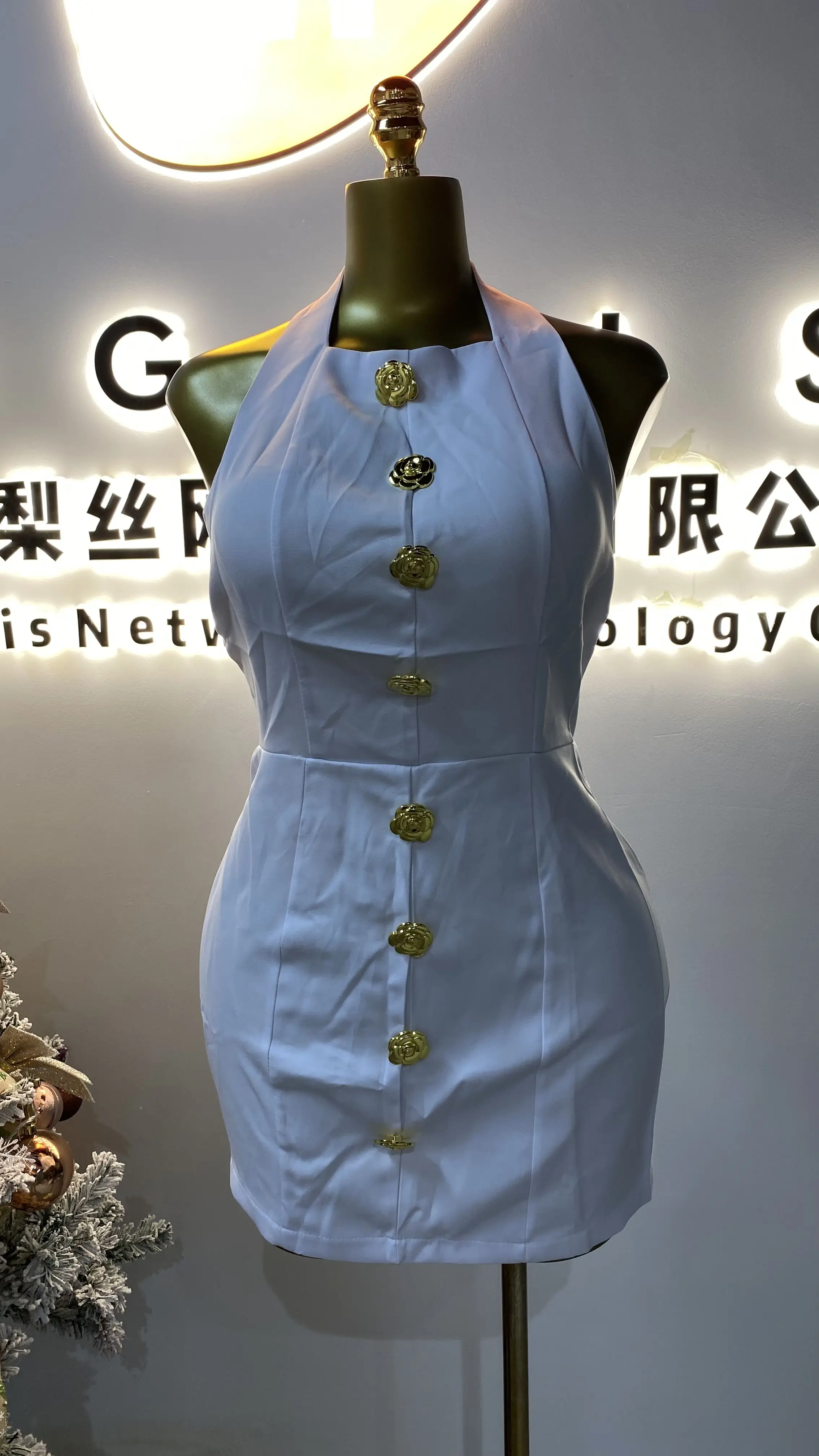 

2025 Fashion Elegant Sleeveless Sweet Party Dress Summer Sexy Unique Rose Button Backless Evening Dress-GZMM438