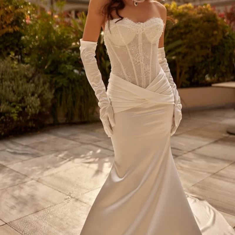 

Satin White Appliques Wedding Dresses glitter decal off-shoulder fishtail Gowns Made wedding dress Bridal Gown