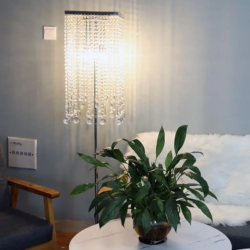 Luxury Living Room Modern Crystal Floor Lamp Glossy Light LED Luxury Crystal Desk Lamp Bedroom Bedside Table Lamp Retro Light