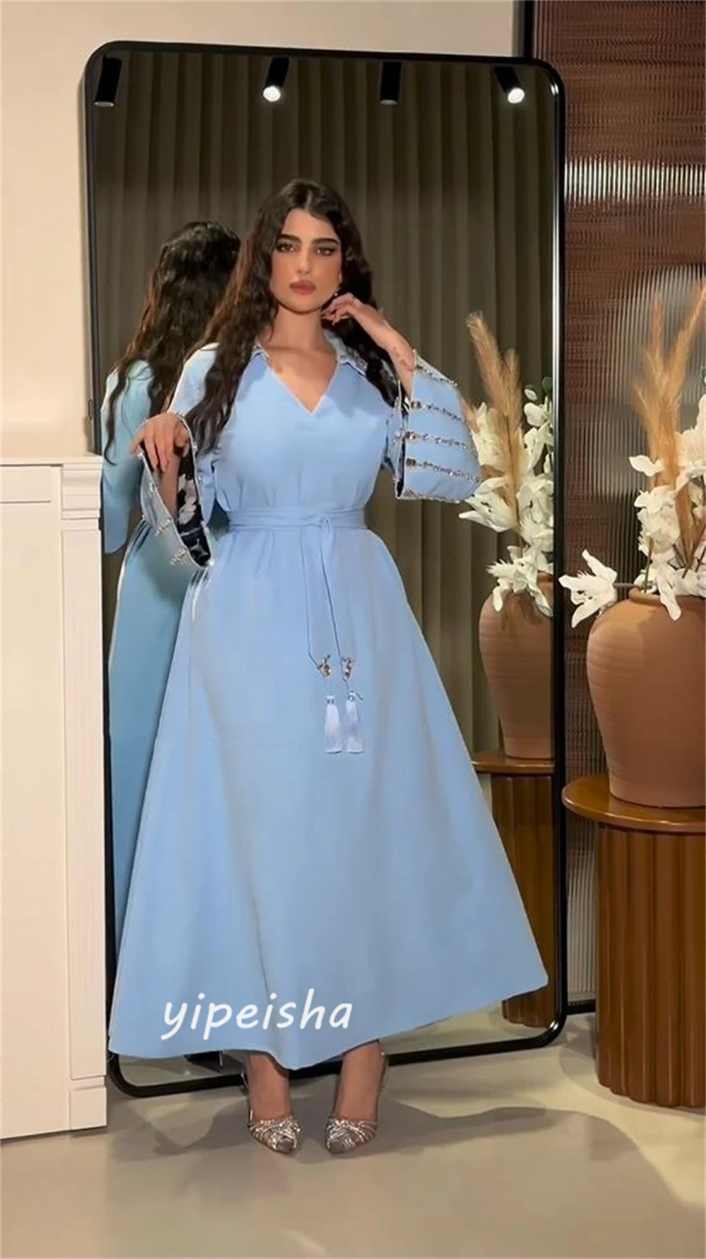 Vestido de noche de Arabia Saudita, traje Midi drapeado con volantes y cuentas, cuello en V, línea A, para quinceañera