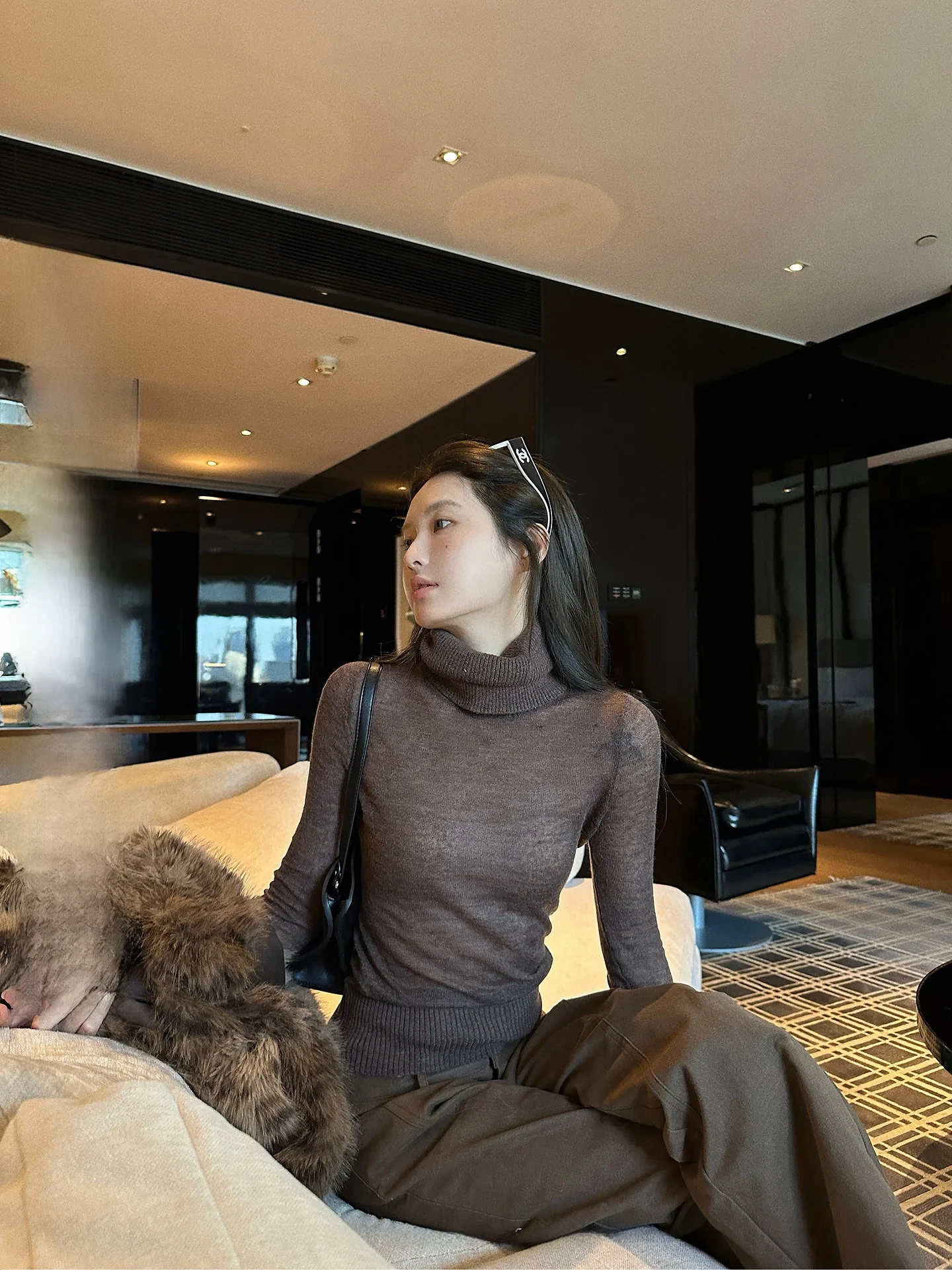 

NingSi High Ne Long Sve Knitted Sweater Women's Winter Korean Sle Slim Fit Transparent Faion Top