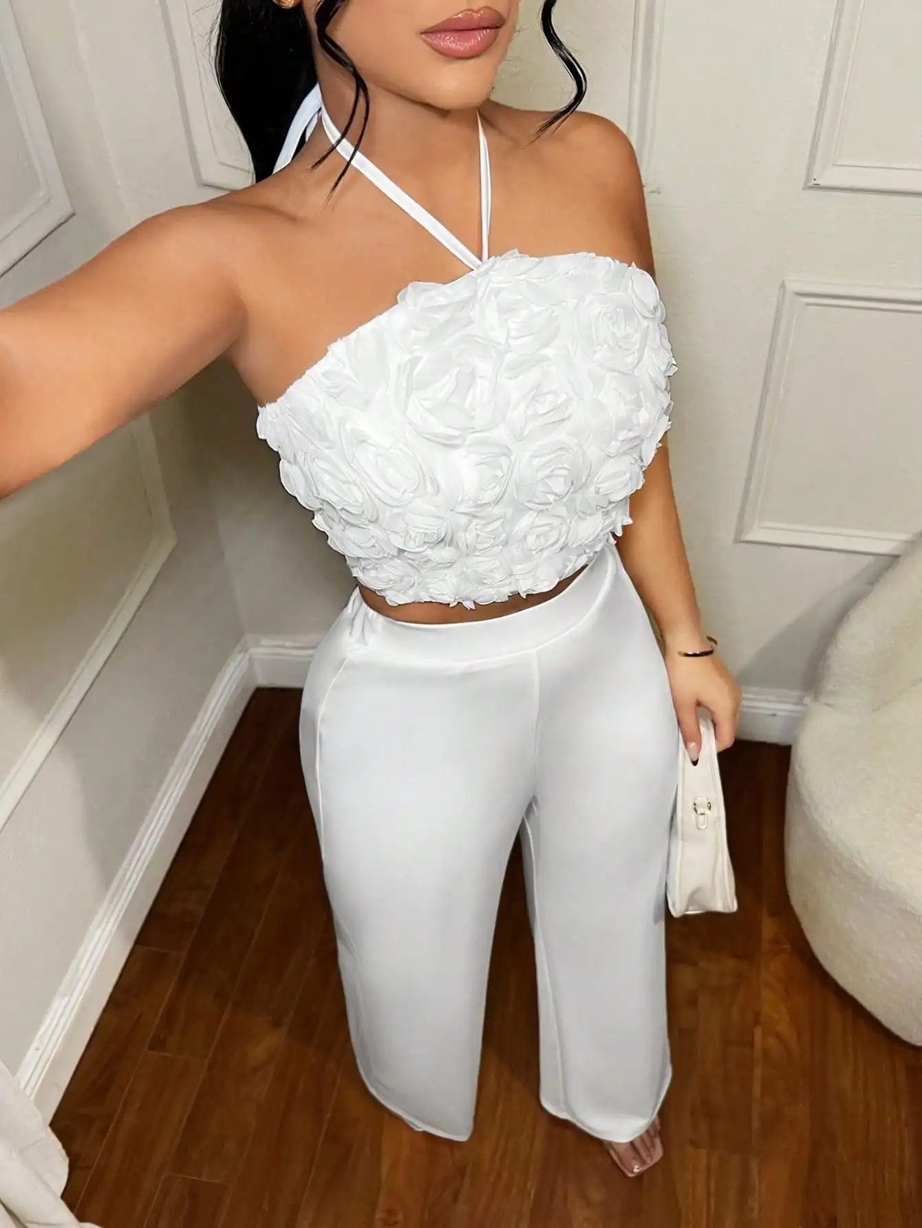 

Белый комплект из 2 предметов: топ-халтер с 3D цветочным принтом и брюки с высокой талией для вечеринок, свадеб и торжественных мероприятий