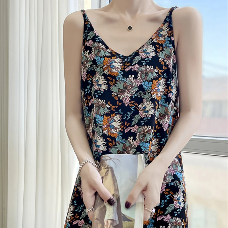 Blossoming Half Summer Women's V-neck Spring/Summer Korean Edition Korean High end Design Feeling Sling Dress