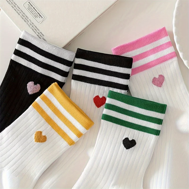 1 Pair of Love Striped Medium Length Socks - Comfortable And Breathable, Cute And Sweet First Love Women\'s Socks