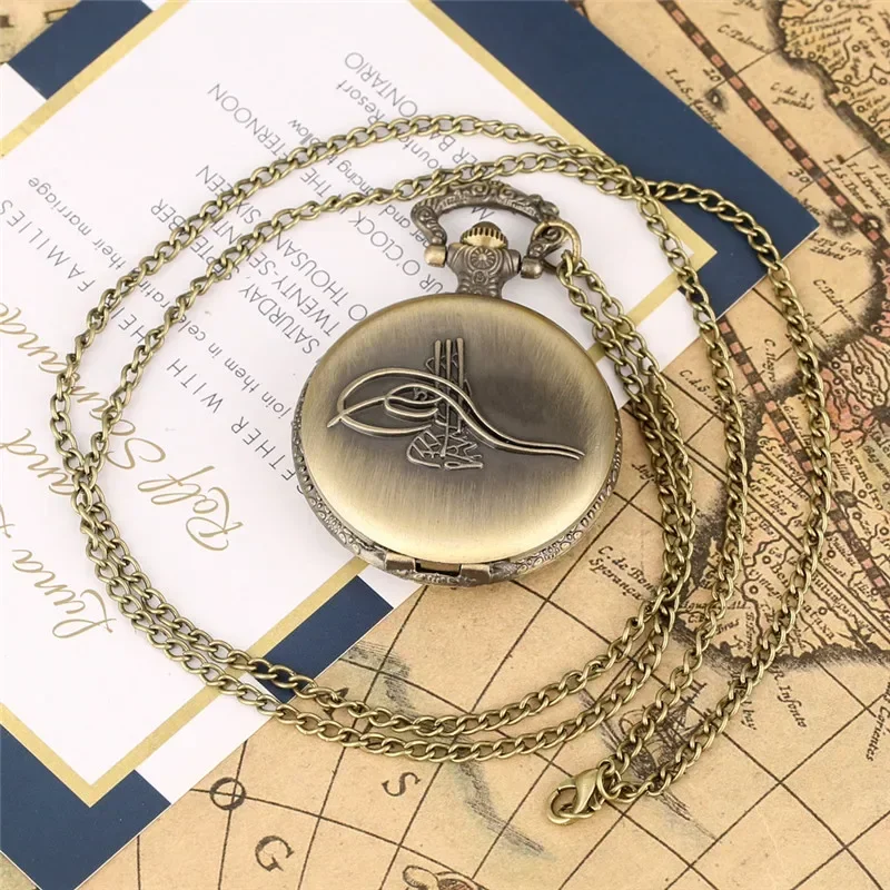

Classic Instrument Symbol Design Bronze Quartz Pocket Watch for Men Women Full Hunter Clock with Necklace Chain Souvenir