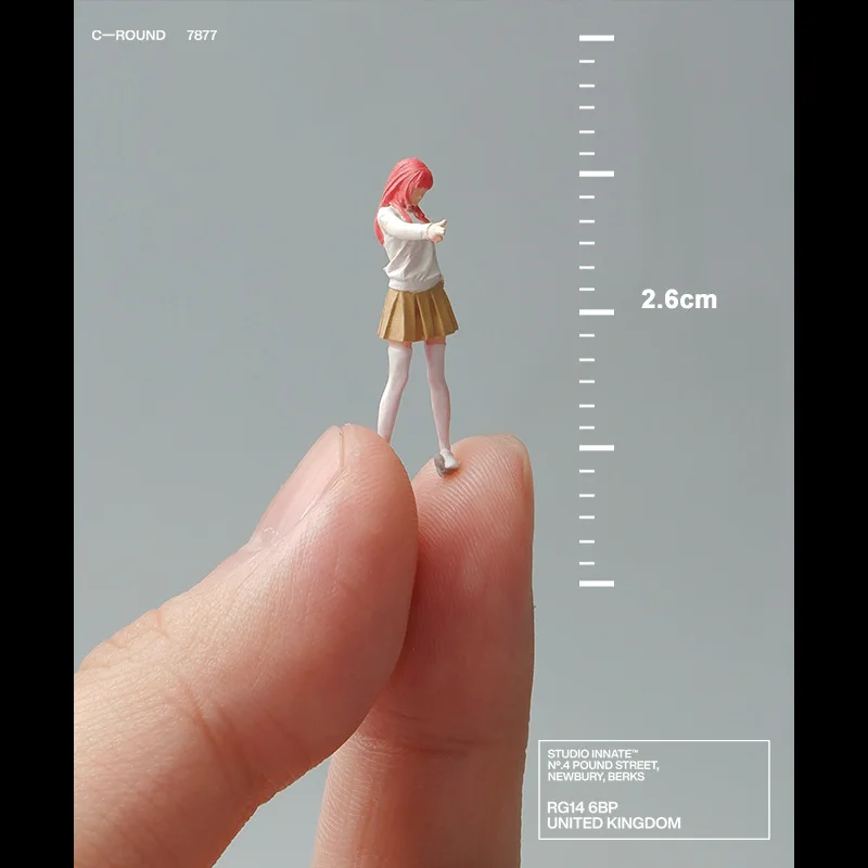 1/64 Pink Hair Short Skirt Girl  Miniature Figure Model Props Creative Photography Display Collection Decoration