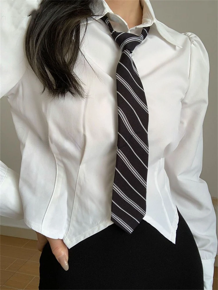 

Белые рубашки женские, тонкие, укороченные, весна-лето, модные, шикарные, офисные, женские, базовые, внутри, универсальные, в корейском стиле, для студентов, отдыха