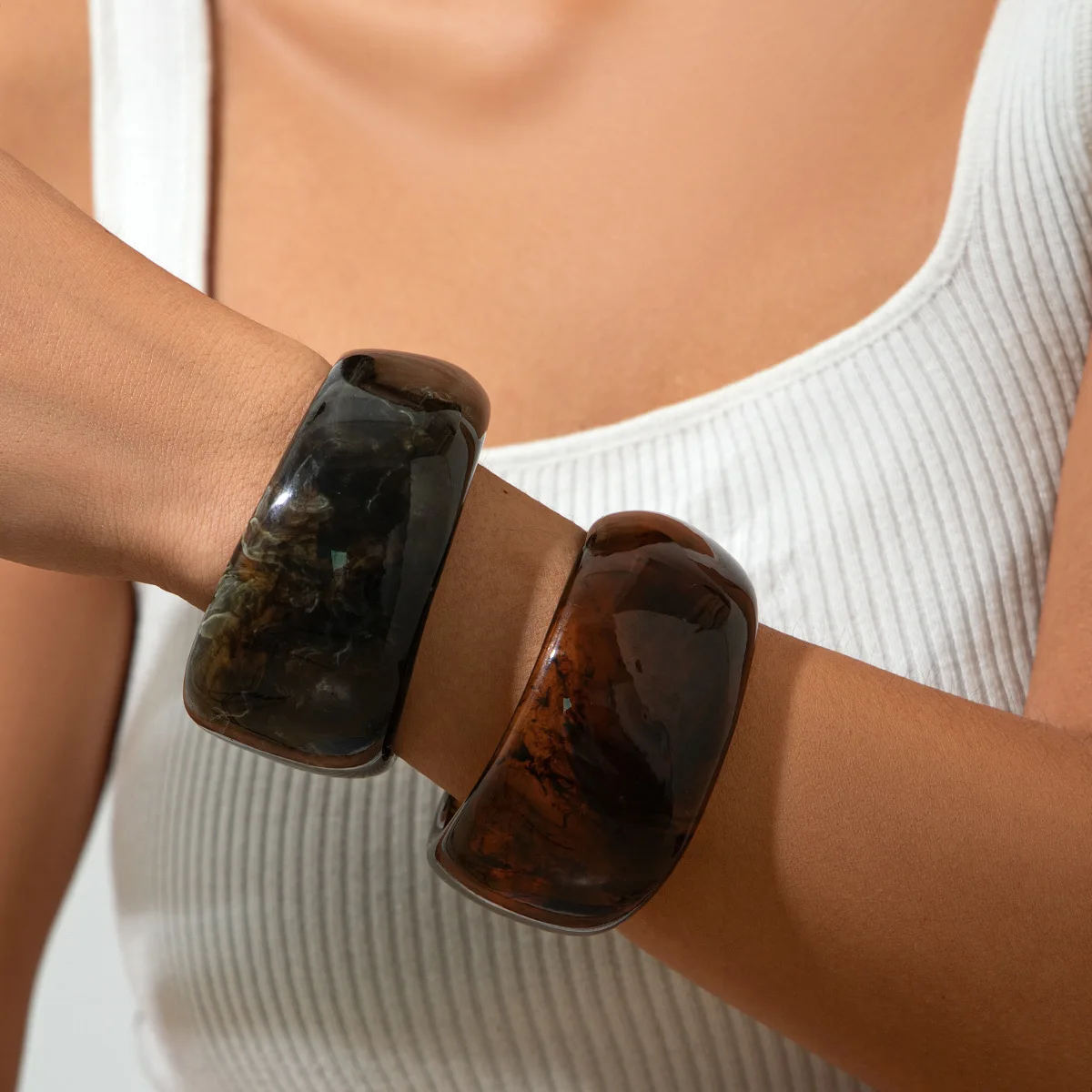 KMVEXO Vintage Resin Cuff Charms Bracelets Bangles for Women Fashion Jewelry Acrylic Wide Irregular Geometric Party Bangle Girls