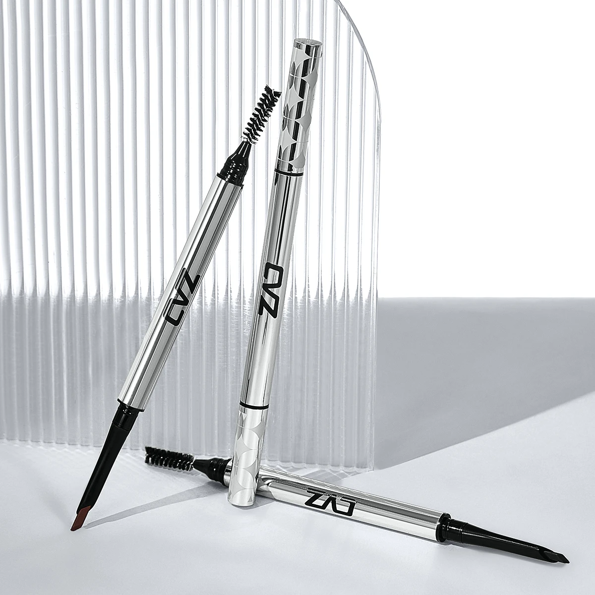 توفر قلم الحواجب CVZ قلم حواجب ثلاثي الأبعاد ناعم وطويل الأمد، مقاوم للماء وطبيعي #4